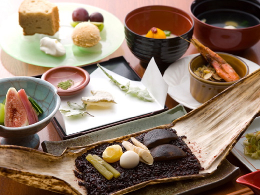 Ikedaya Yasubei Shoten Beautiful and Healthy Medicinal Cuisine